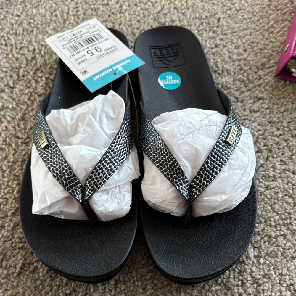 BNWT Reef Flip Flops